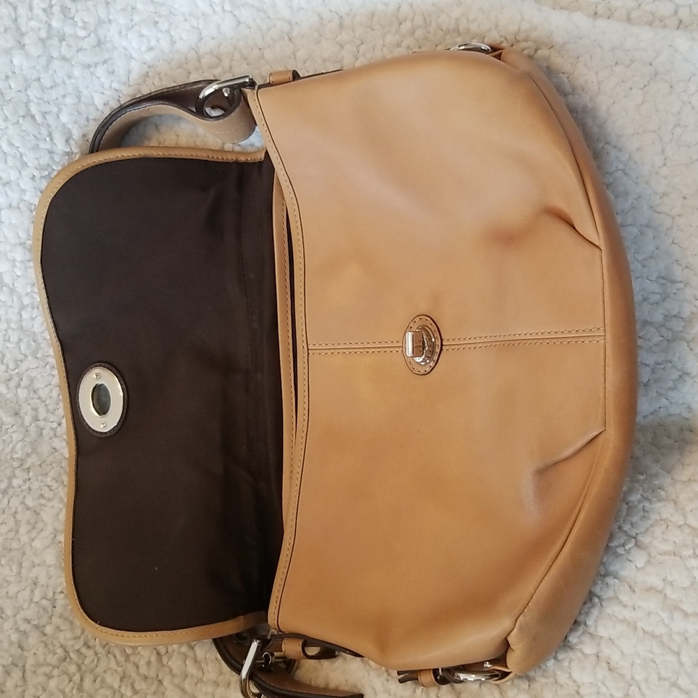 Vintage Coach Legacy Duffle/Shoulder Bag in Light Tan Leather β Style #F15170